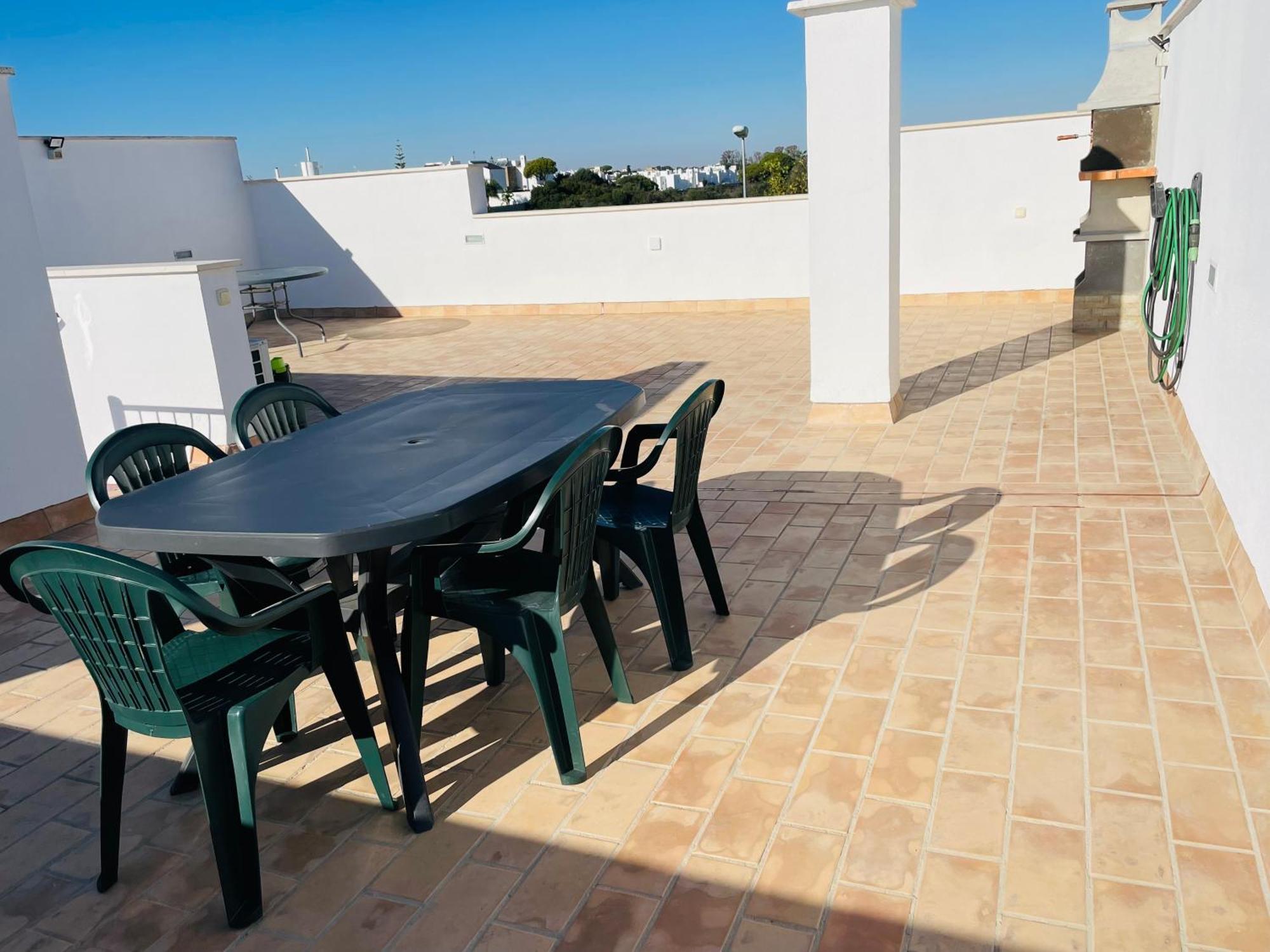דירות קוניל דה לה פרונטרה Atico Premium Conil Con 2 Terrazas, Parking, Piscina, Aire Ac Y Wifi -Solo Familias Y Parejas- מראה חיצוני תמונה